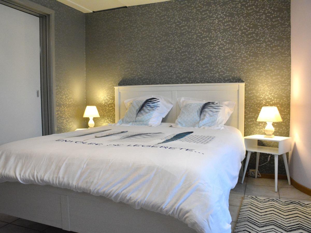 Apartment Comfortable With Terrace Trois-Ponts